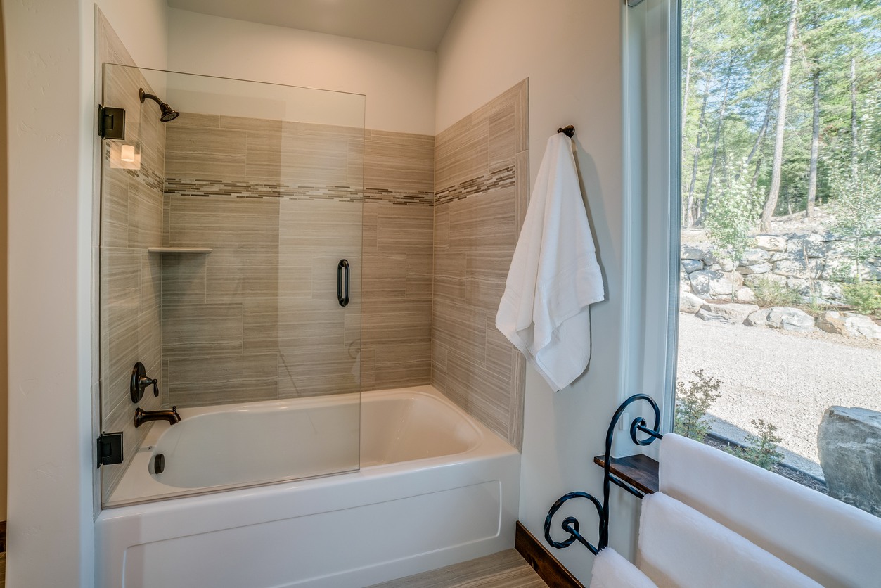 Shower & Tub Installation in Bodega